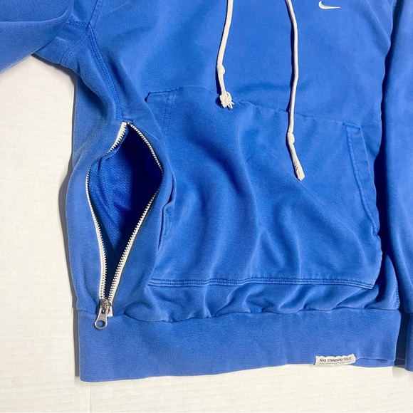 Nike Men's Blue Hoodie Sweater with extra zipper pocket - Picture 3 of 11